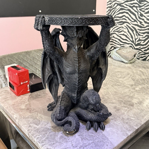 Black resin dragon table - black,